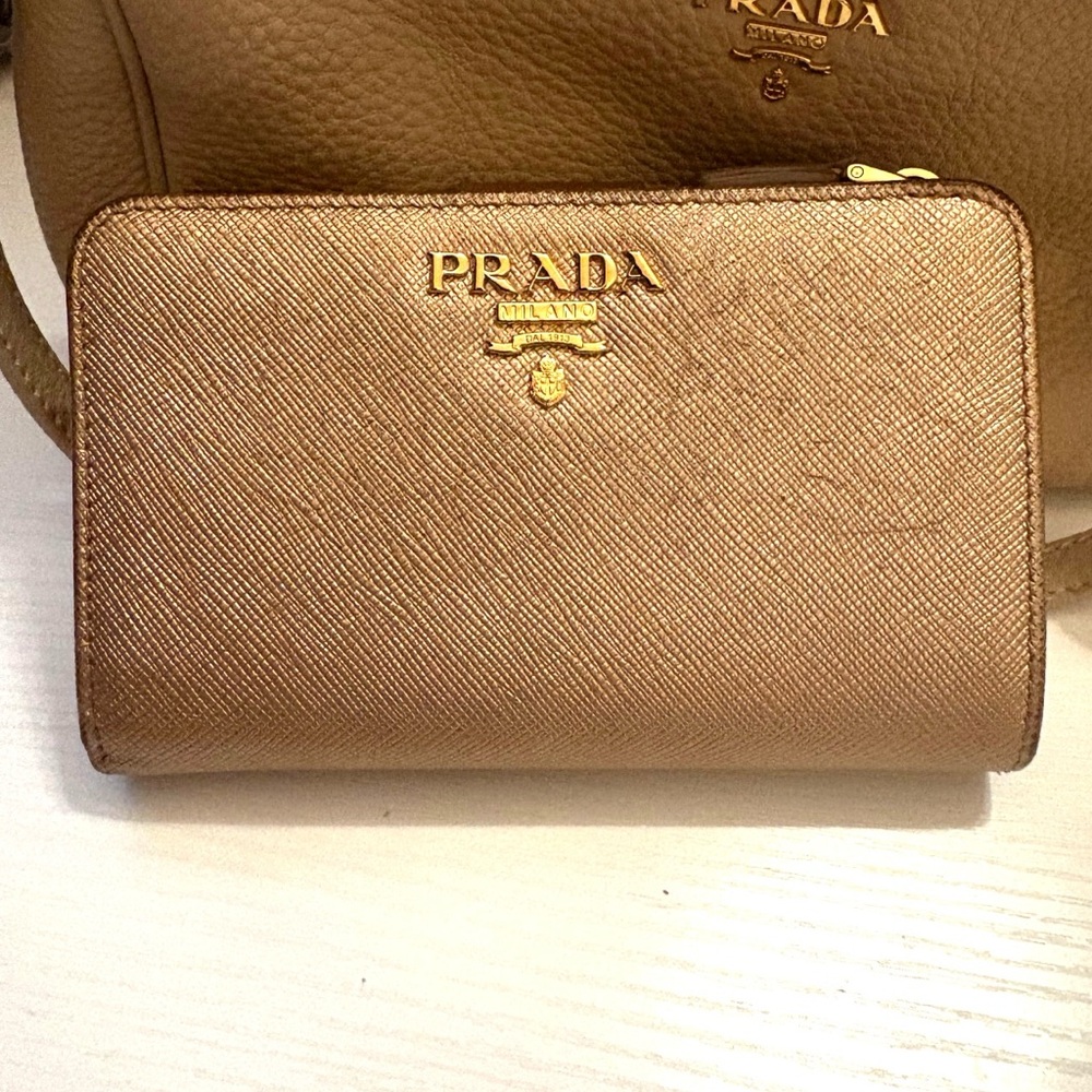 Weekend Sale🏷️Prada Gold and Cream Wallet